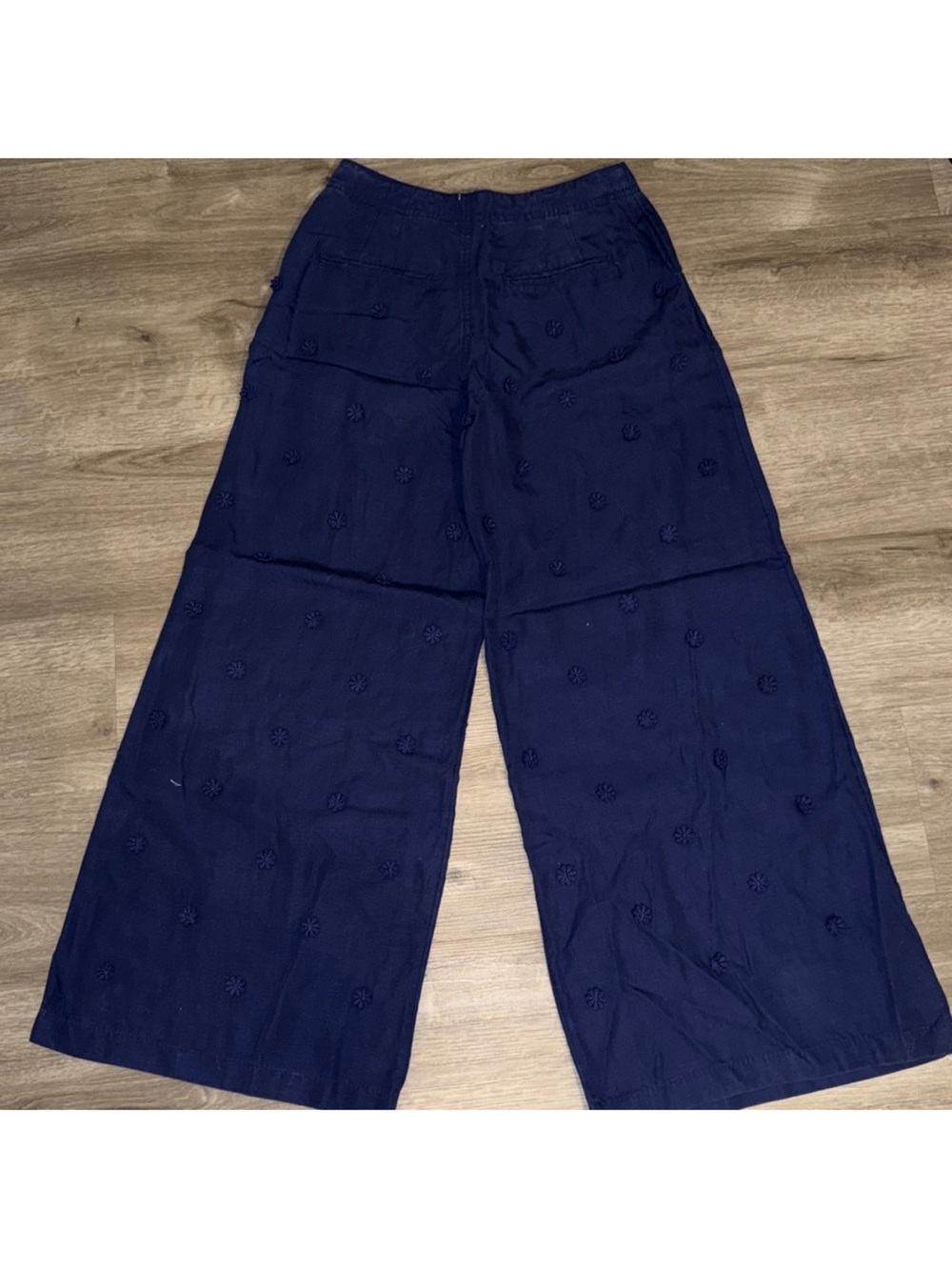 2 pieces linen blend halter vest and tailored embellished trousers - Picture 14 of 14